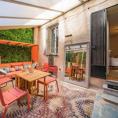 Beau 2 Pieces De Charme Avec Grande Terrasse Cannes